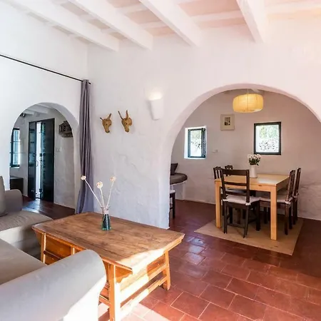 Wonderful Antic Villa, Perfect For Family Vacation Sant Lluis