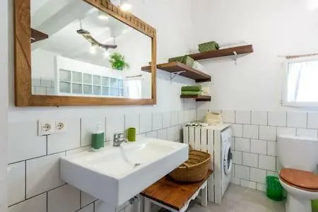 Wonderful Antic Villa, Perfect For Family Vacation Vila